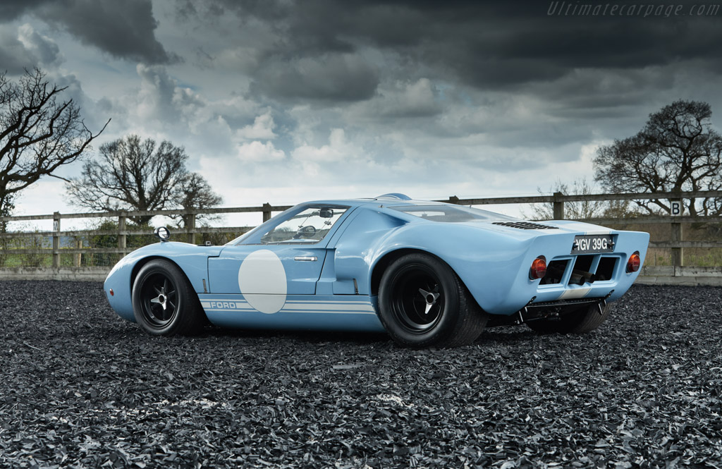 Ford GT40 Mk I Gulf