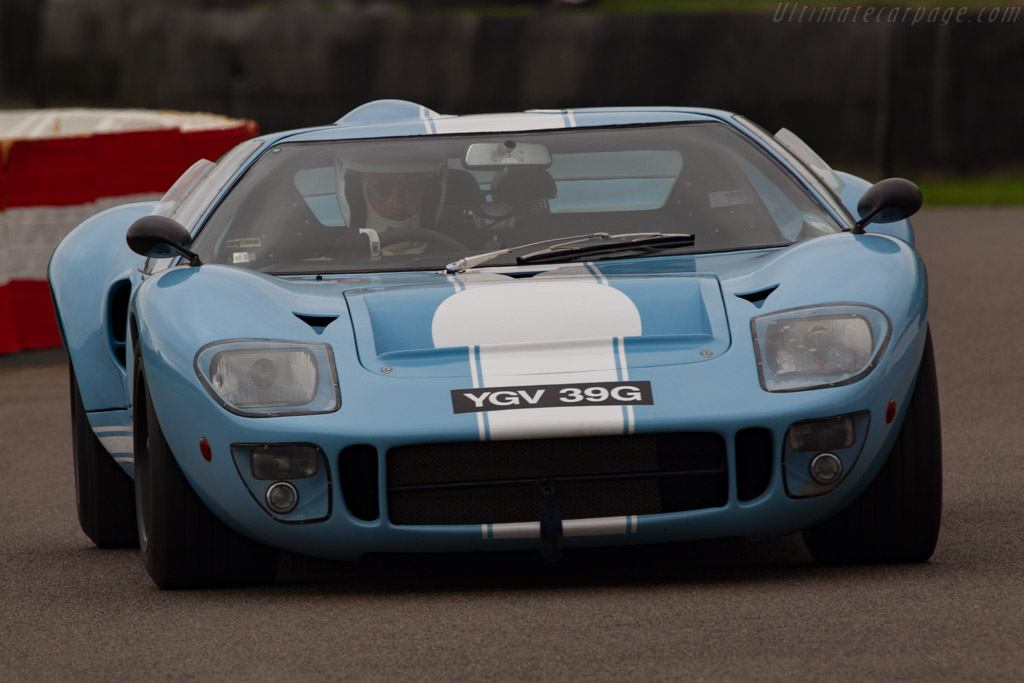 Ford GT40 Mk I Gulf - Chassis: GT40P/1085  - 2013 Goodwood Revival