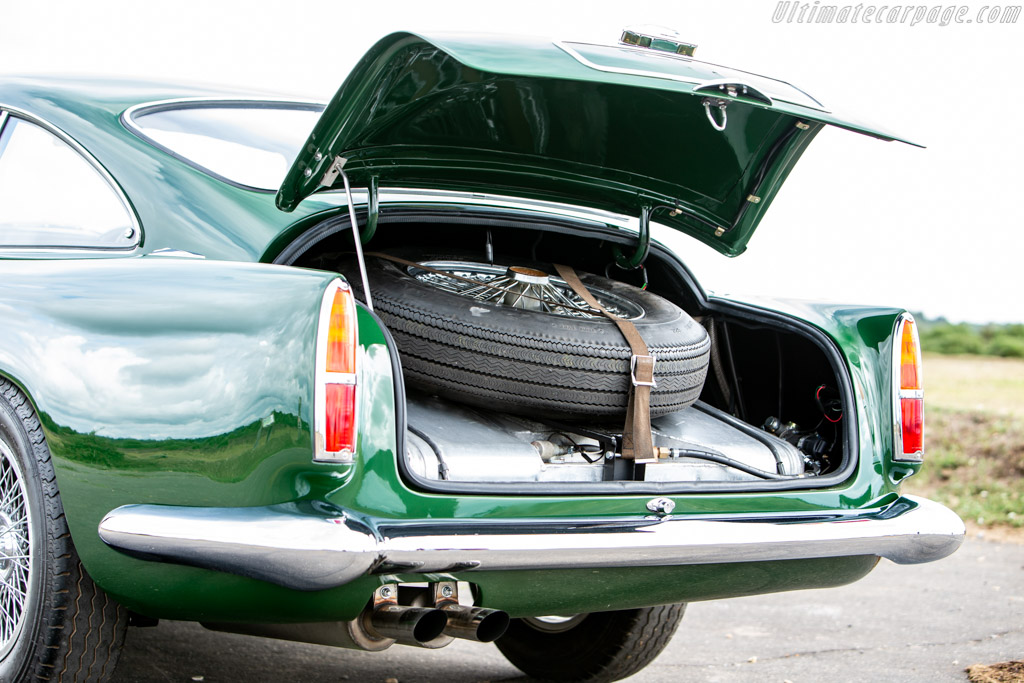 Aston Martin DB4 GT