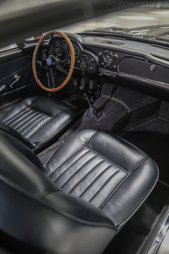 Aston Martin DB4 GT