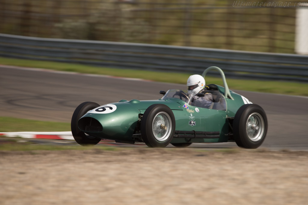 Aston martin dbr4