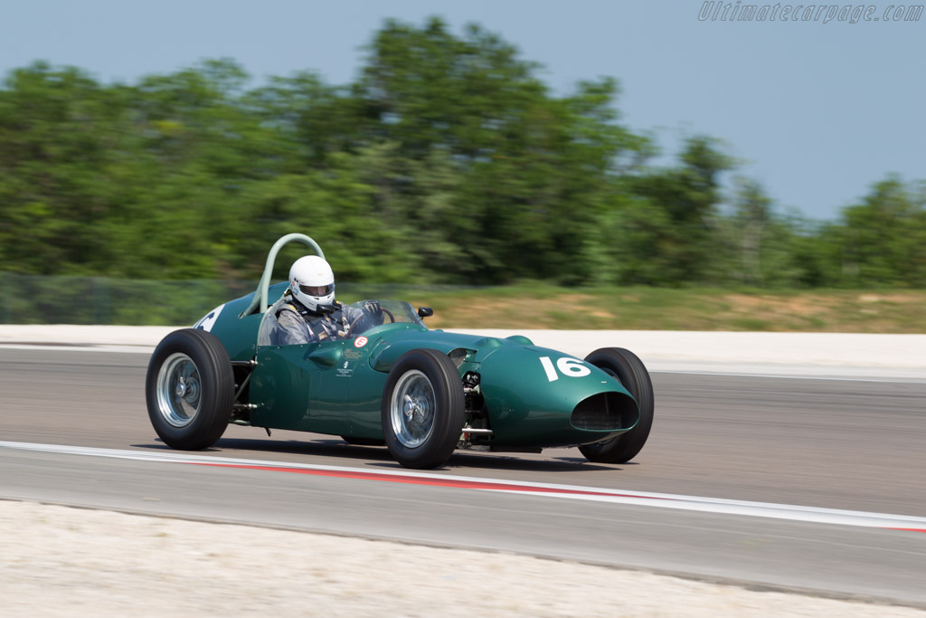Aston martin dbr4