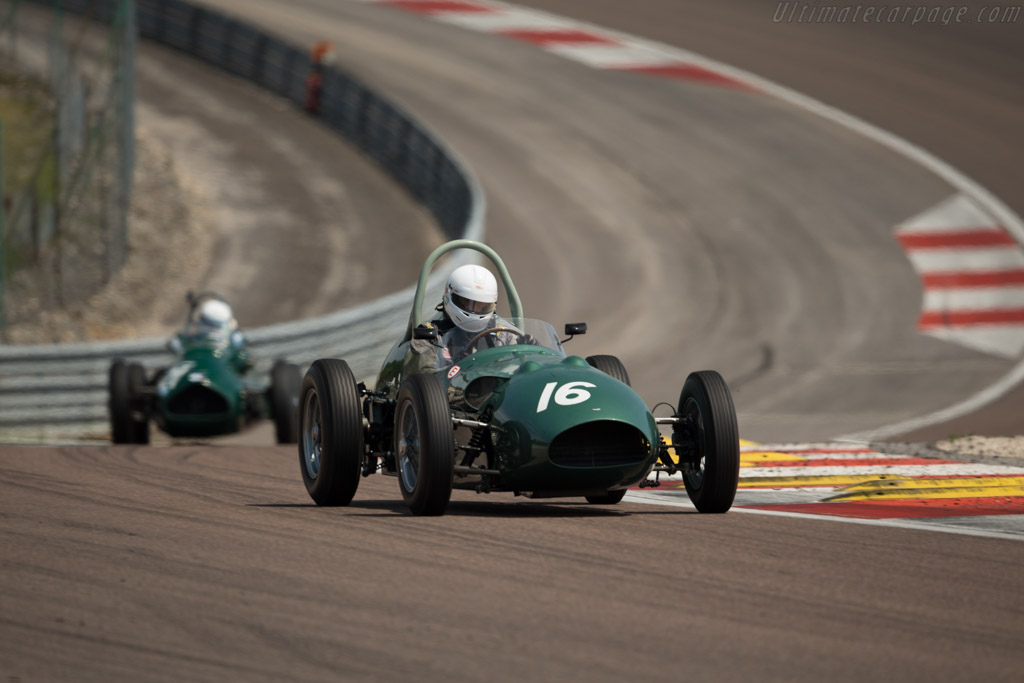 Aston Martin DBR4 - Chassis: DBR4/4  - 2015 Grand Prix de l'Age d'Or