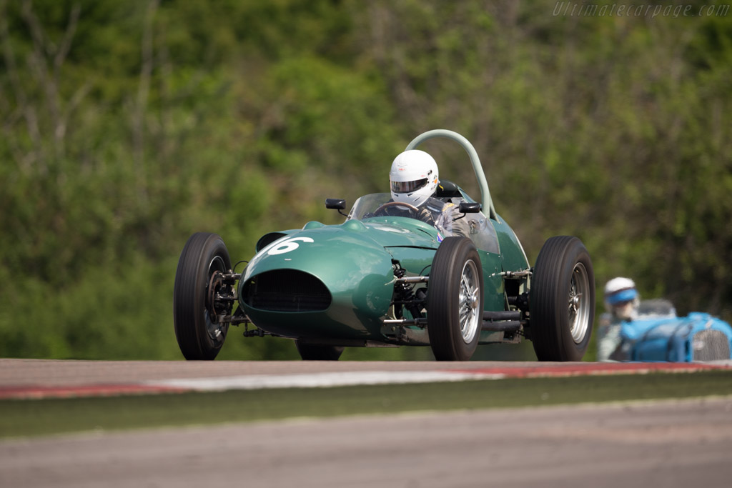 Aston martin dbr4