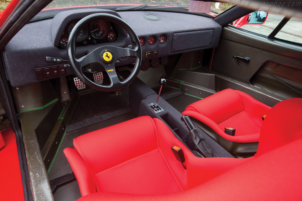 Ferrari f40 салон
