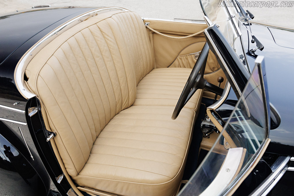 Alfa Romeo 8C 2900B Lungo Touring Spider