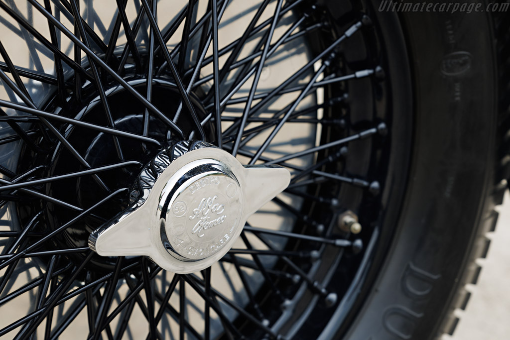 Alfa Romeo 8C 2900B Lungo Touring Spider