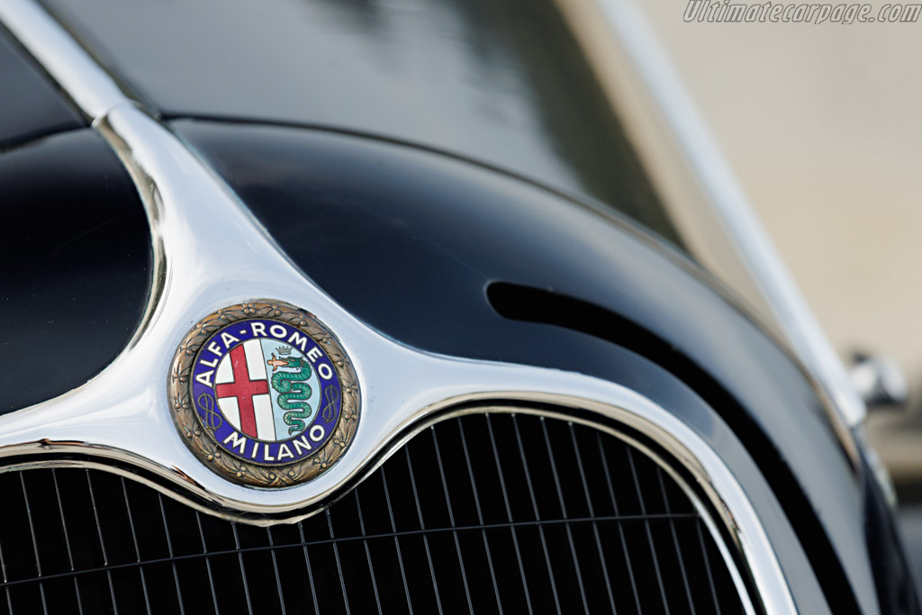Alfa Romeo 8C 2900B Lungo Touring Spider