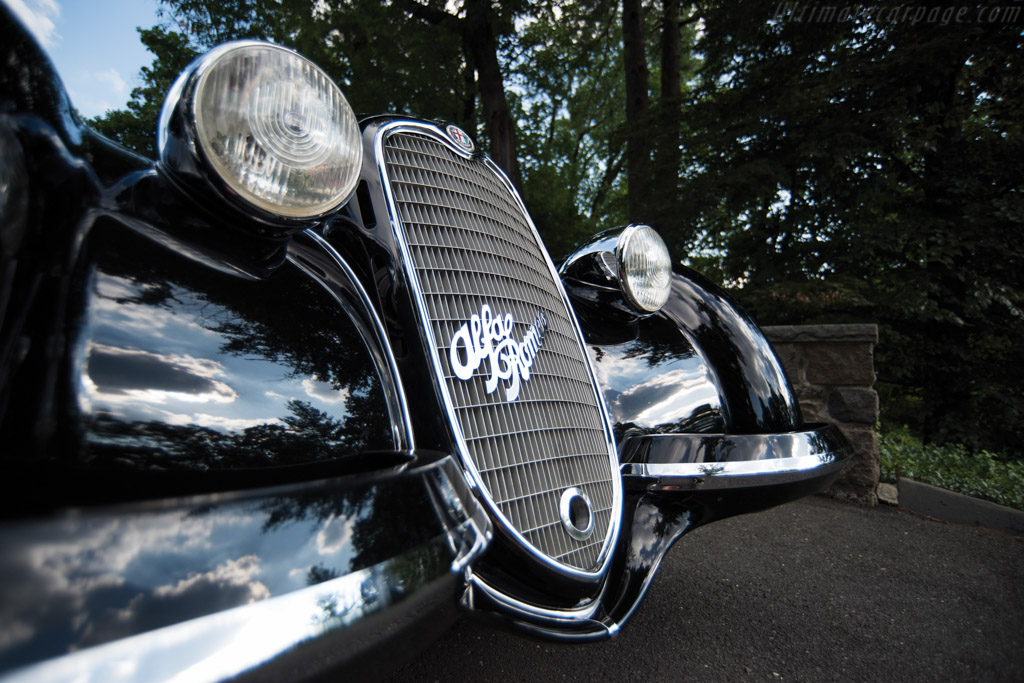 Alfa Romeo 8C 2900B Lungo Touring Spider