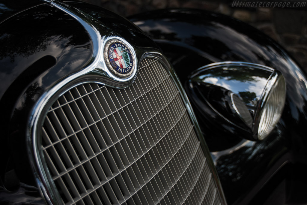 Alfa Romeo 8C 2900B Lungo Touring Spider