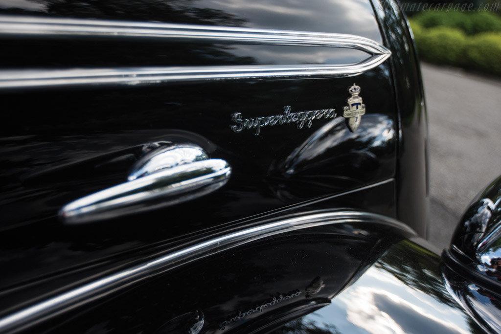 Alfa Romeo 8C 2900B Lungo Touring Spider