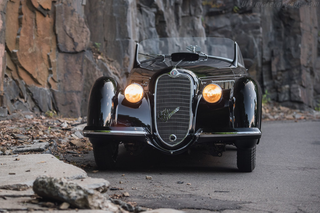 Alfa Romeo 8C 2900B Lungo Touring Spider