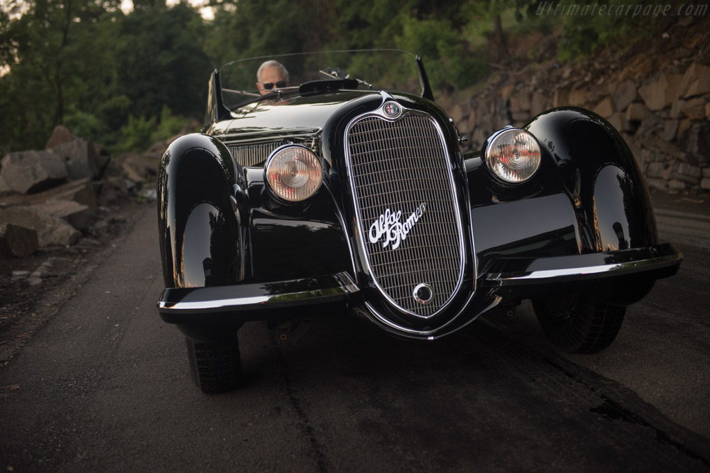 Alfa Romeo 8C 2900B Lungo Touring Spider