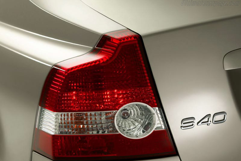 Volvo S40 T5