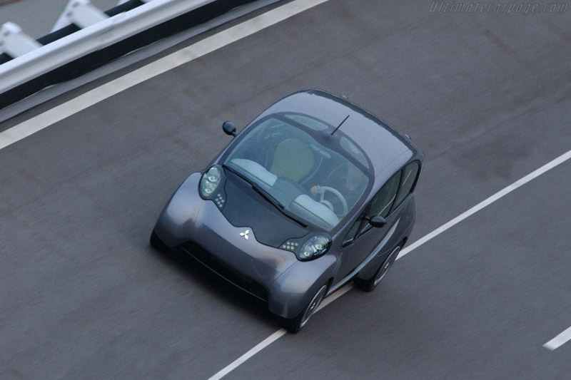 Mitsubishi i