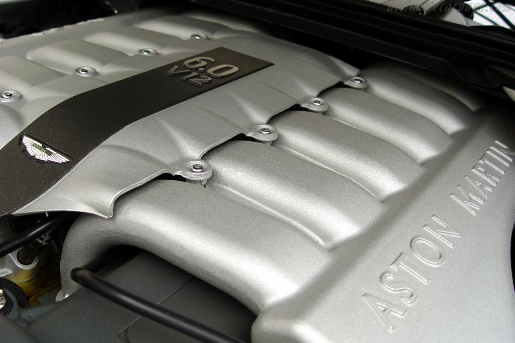 Aston Martin DB9 Volante