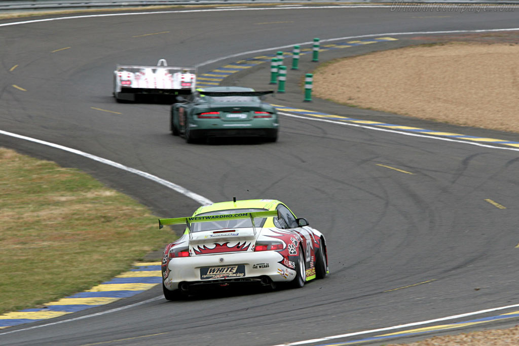 Porsche 911 GT3 RSR - Chassis: WP0ZZZ99Z4S693066  - 2005 Le Mans Test