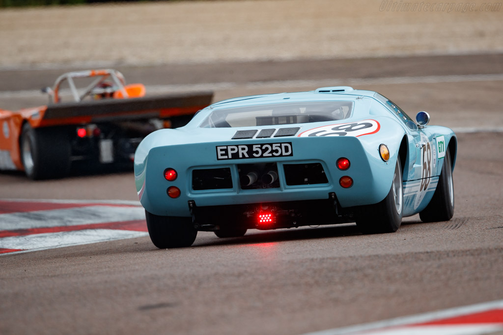 Ford GT40 - Chassis: GT40P/1017  - 2021 Grand Prix de l'Age d'Or