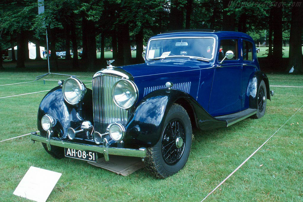 Bentley 4¼ Litre Park Ward Sedan