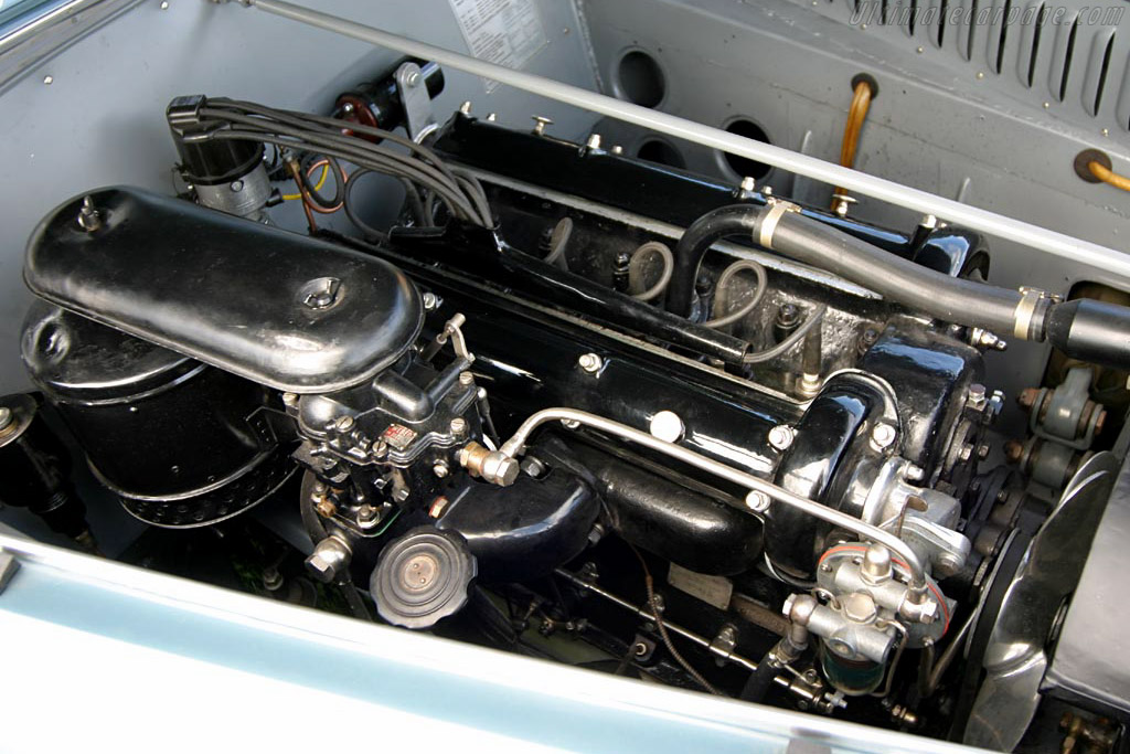 Alfa Romeo 6C 2500 S Stabilimenti Farina Cabriolet - Chassis: 915339  - 2004 European Concours d'Elegance