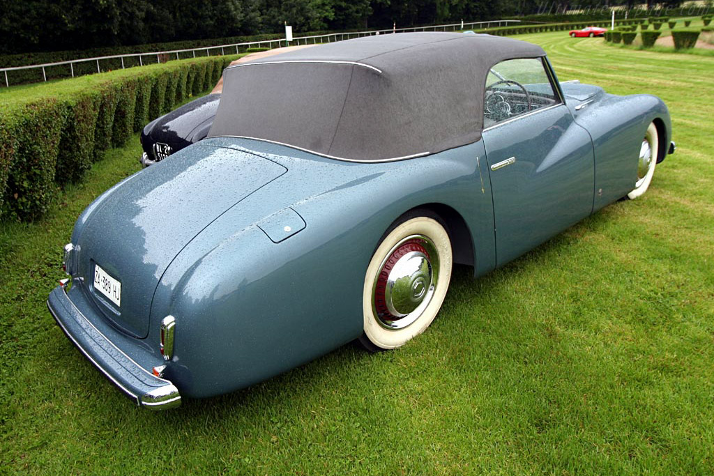 Alfa Romeo 6C 2500 S Stabilimenti Farina Cabriolet - Chassis: 915339  - 2004 European Concours d'Elegance