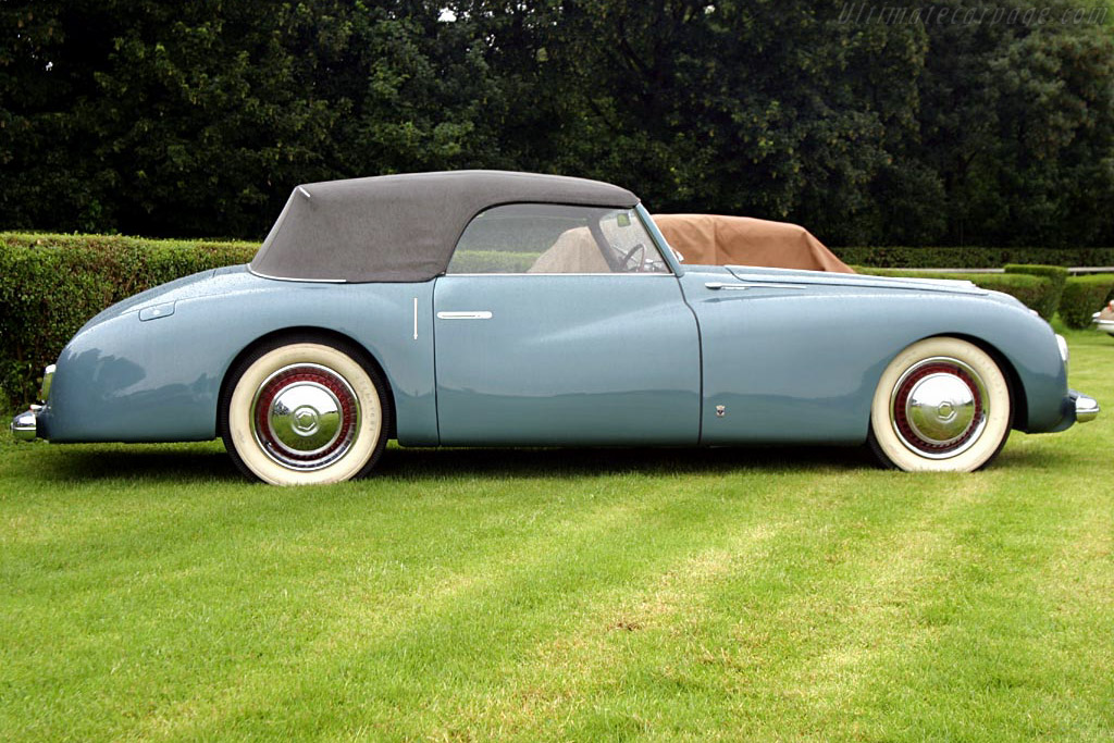 Alfa Romeo 6C 2500 S Stabilimenti Farina Cabriolet - Chassis: 915339  - 2004 European Concours d'Elegance