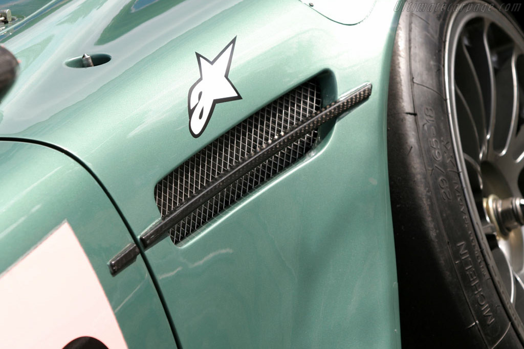 Aston Martin DBR9 - Chassis: DBR9/2  - 2005 Le Mans Test