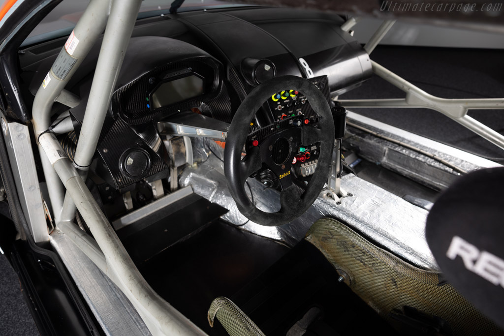 Aston Martin DBR9