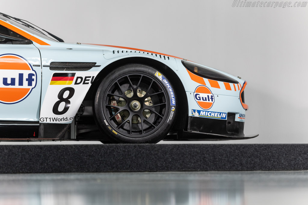 Aston Martin DBR9