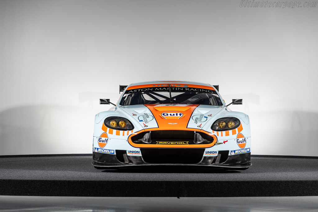 Aston Martin DBR9