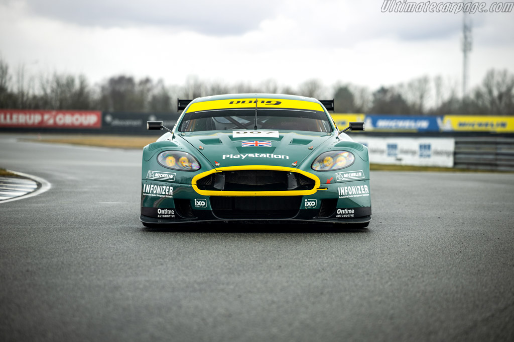 Aston Martin DBR9