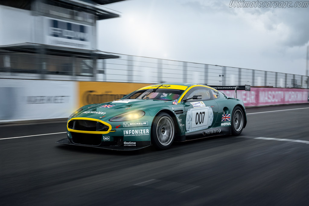 Aston Martin DBR9