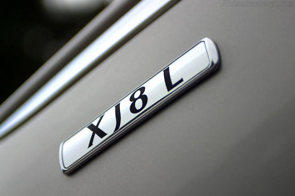 Jaguar XJ8 L