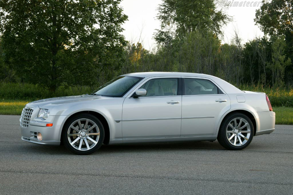 Chrysler 300C SRT-8