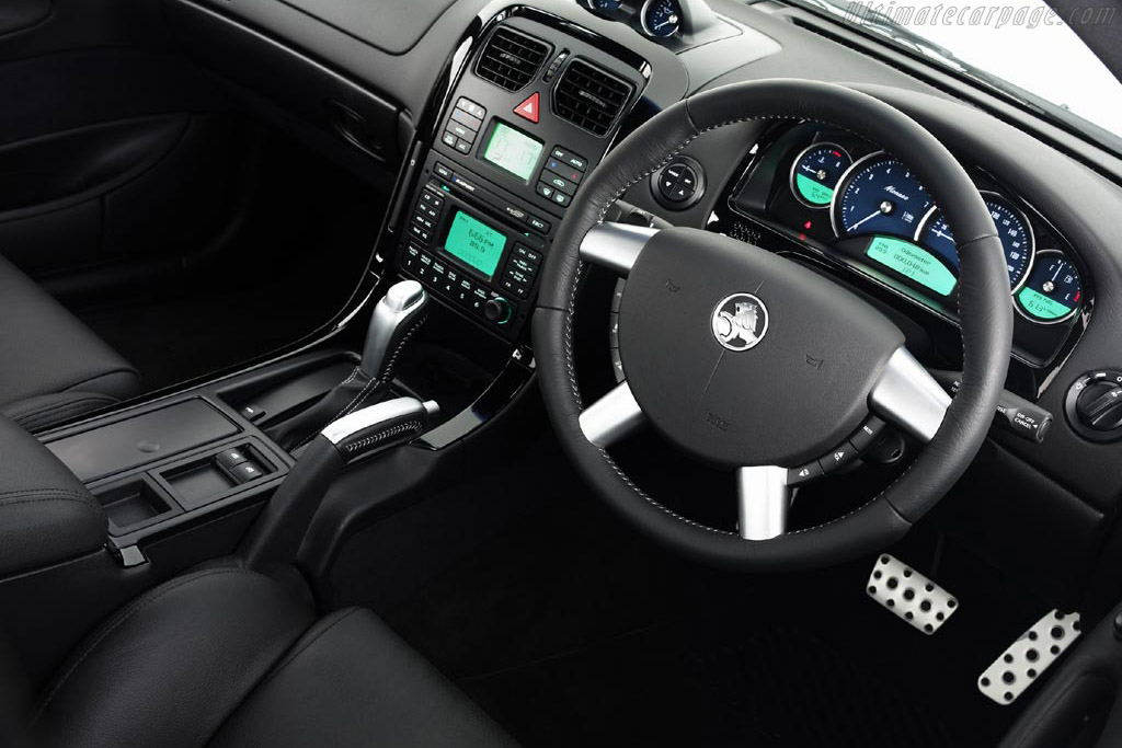 Holden VZ Monaro CV8