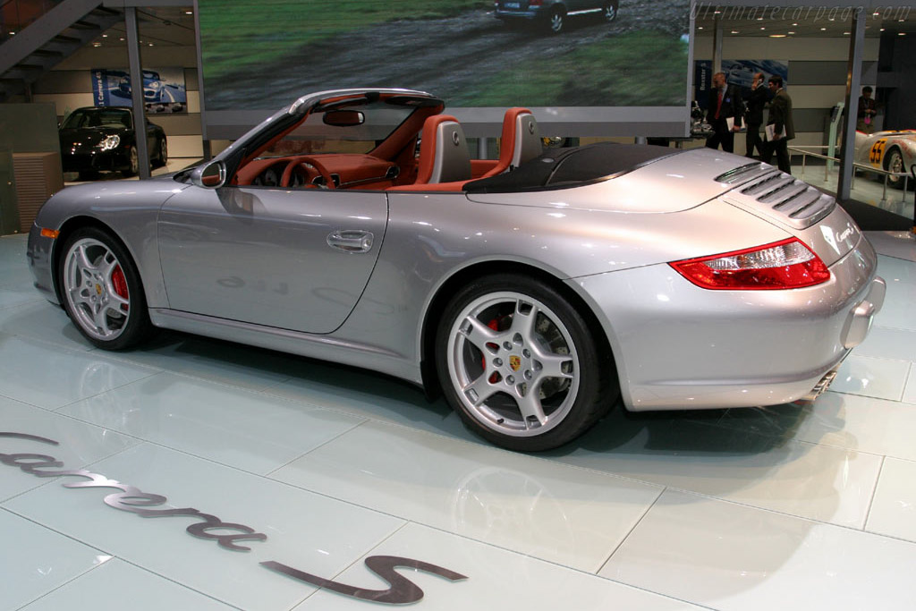 Porsche 997 Carrera S Cabriolet   - 2005 North American International Auto Show (NAIAS)