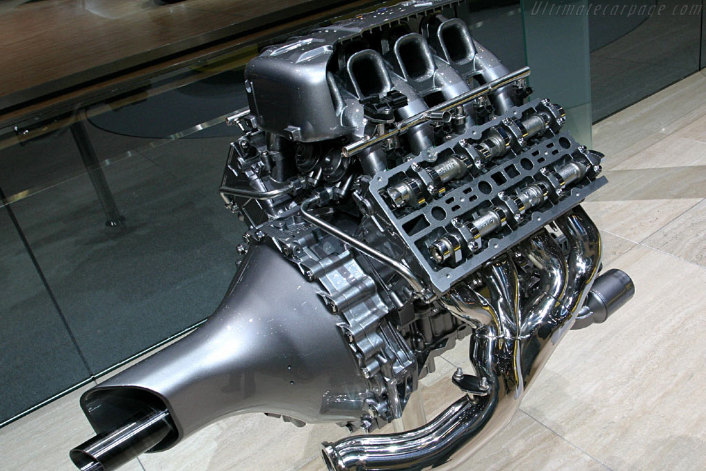 Aston Martin V8 Vantage   - 2005 Geneva International Motor Show