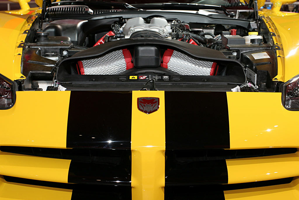 Dodge Viper SRT-10 Coupe   - 2006 North American International Auto Show (NAIAS)