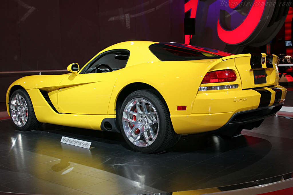 Dodge Viper SRT-10 Coupe   - 2006 North American International Auto Show (NAIAS)
