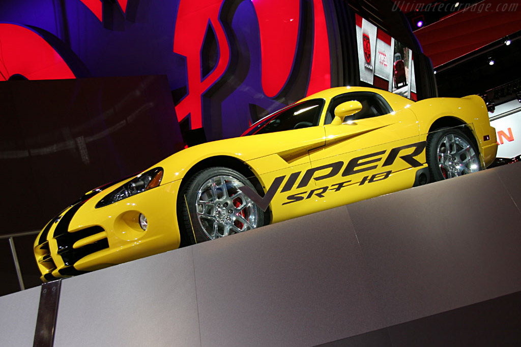 Dodge Viper SRT-10 Coupe   - 2006 North American International Auto Show (NAIAS)