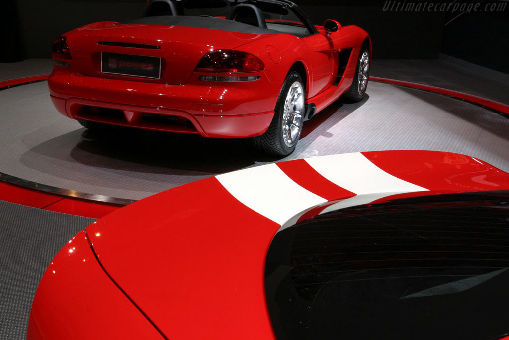 Dodge Viper SRT-10 Coupe   - 2006 North American International Auto Show (NAIAS)
