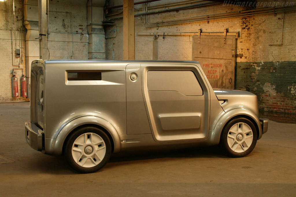 Ford SYNus Concept