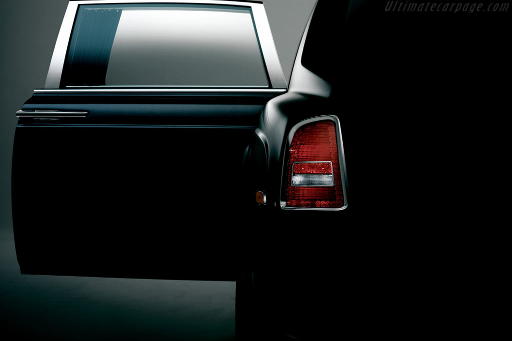 Rolls-Royce Phantom LWB