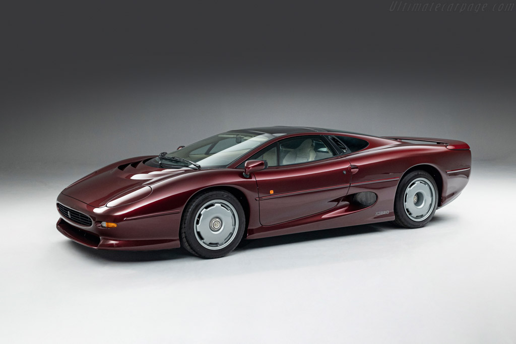 Jaguar XJ220