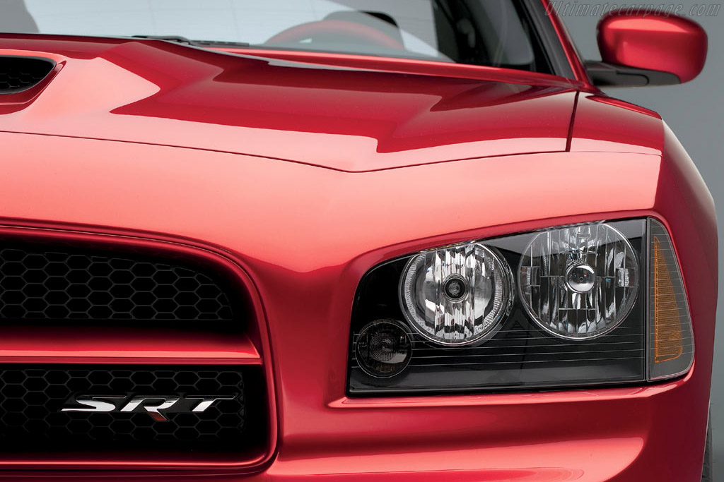 Dodge Charger SRT-8