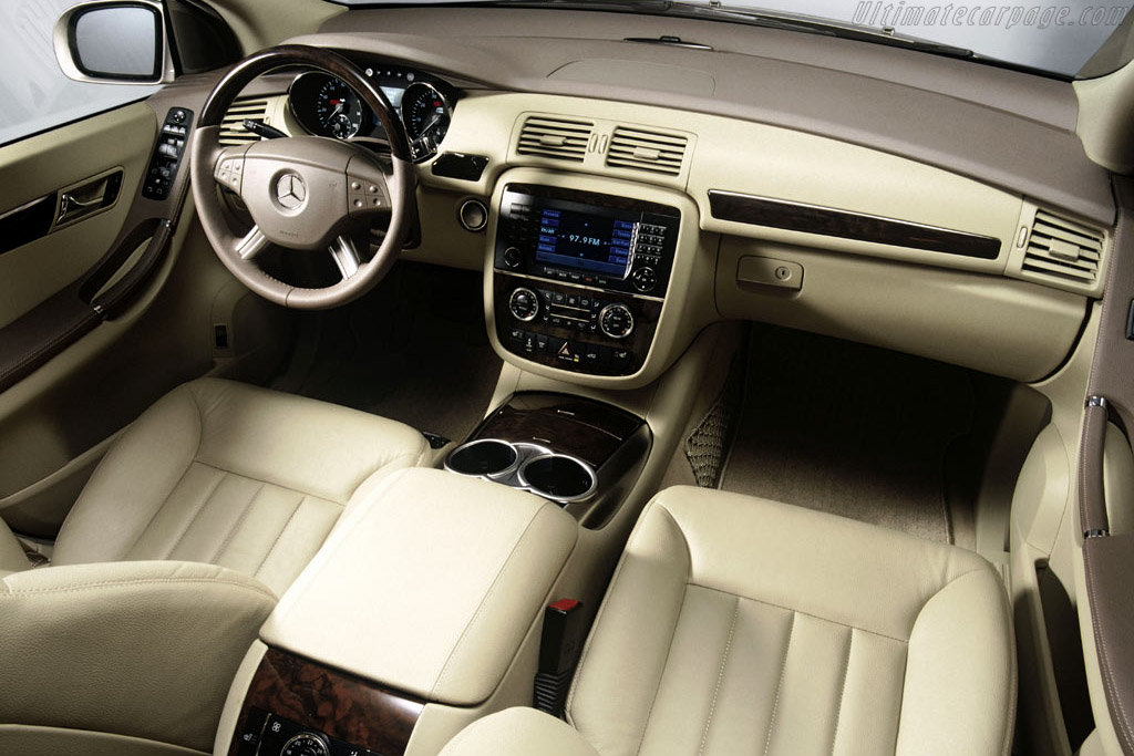 Mercedes-Benz R 500