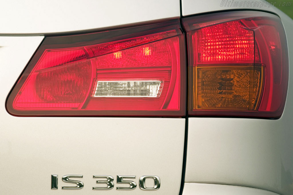 Lexus IS 350 Sport