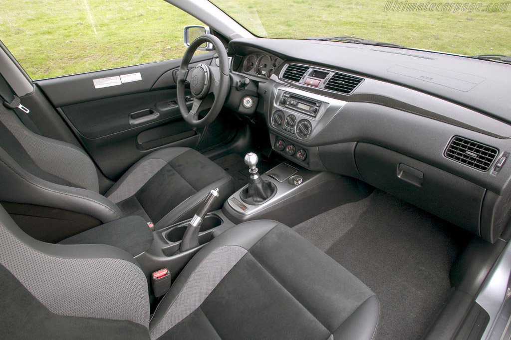Mitsubishi Lancer EVO IX