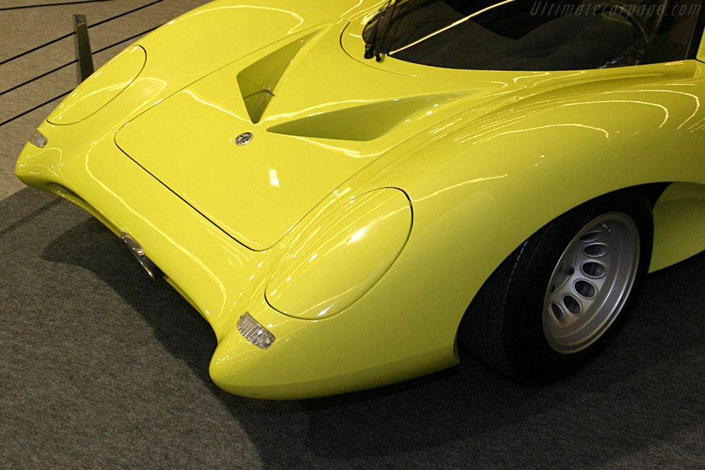 Alfa Romeo 33 Pininfarina Coupe - Chassis: 75033.115  - 2005 Retromobile