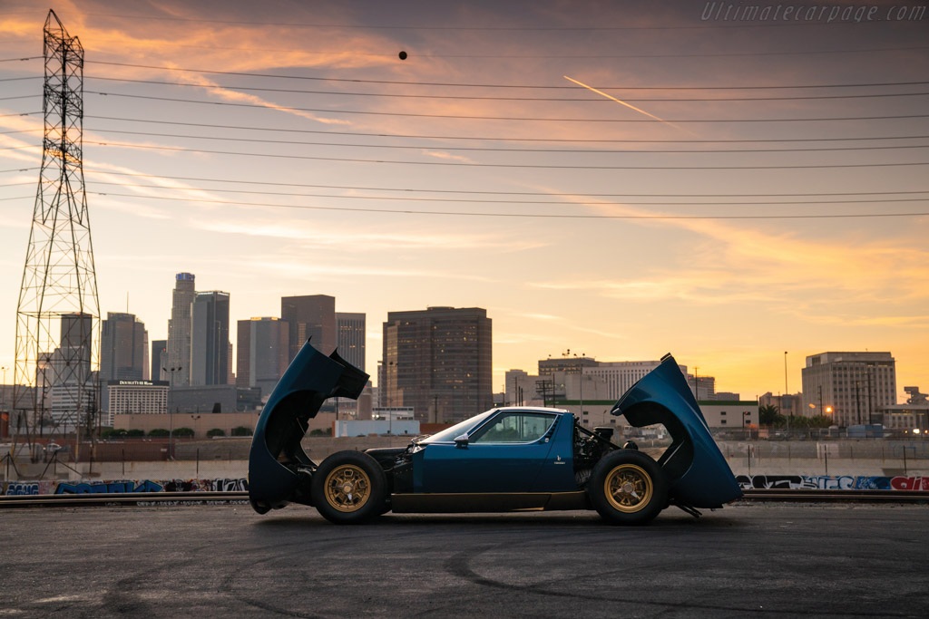 Lamborghini Miura P400 SV